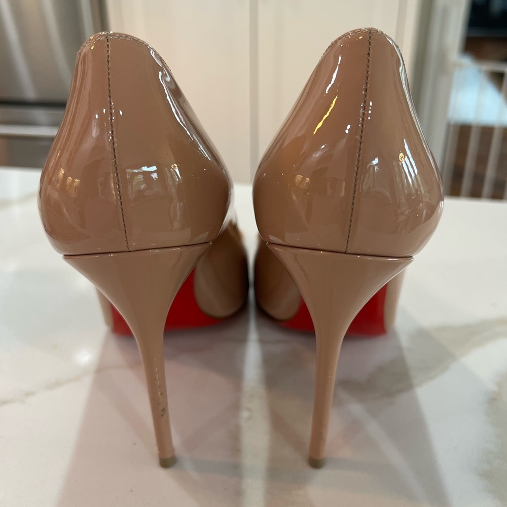 Christian Louboutin Decollete 554 100 Patent Leather Nude Pumps Size 39 EU - Picture 7 of 16